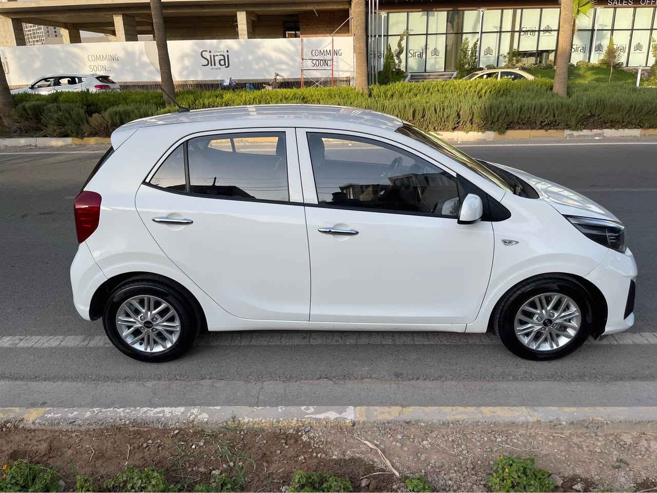 Kia picanto morning 2021
3 pstn
فول مواسةفات  بةسمة  رادار پيش تةنيشتاكان كاميراو حةساسي دواوة خةتي جادة تعديل سرعة  كوشن جلد و سارد گةرم  ١١٣،٠٠٠ كم.   سندوق سبغ. سةيارةكي بي 
 مةسرةفة سةنةوي رةقةم نوية
ژمارەی مۆبایل:*********** أربيل, العراق
