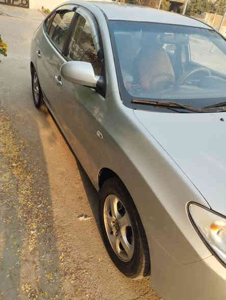 السلام عليكم مكلف بالنشر اي استفسار الاتصال على رقم التلفون 
افانتي 2009 خليجي للبيع
المواصفات 
رقم اربيل الدولي جديد باسمي تريد تحويل تريد وكاله سنويه جديده لل ٢٠٣٠ هزه جديده بشهر الخامس سويتها 
شاشه 
تبريد شغال
كير مكينه جديده
صدر امامي خلفي جديد 
راديتر جديد 
ادامه كامله وجوينات جديده
دسكات جديده 
تخم تايرات جديد 
مصبوغه حزام للجماليه 
السياره جديده و جاهزه مابيها اي نقص
 
السعر ٩٨ بيها مجال قليل 
للتواصل :***********
مكان السياره بغداد بغداد
