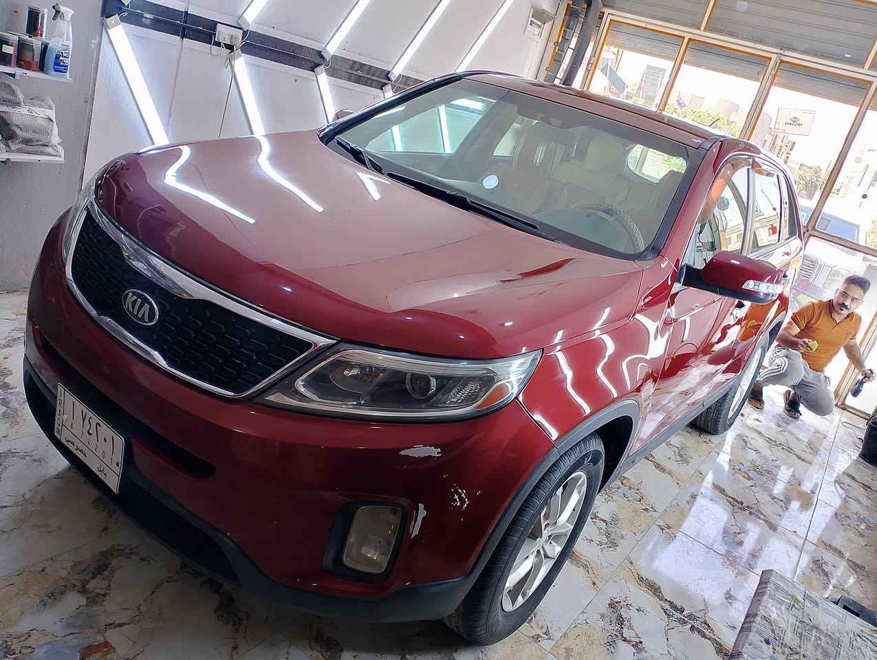 السلام عليكم 
سورنتو ماروني امريكي محرك ٢٤٠٠ 
دعاميه فقط 
ايرباك ستيرن 
الباقي كلة بكفالتي 
مواصفات عاديه
موديل ٢٠١٥ 
بابل باسمي 
موجوده بالحله 
ماشية ١١٤ الف 
السعر ١٥٥ وبيها مجال 
الرقم ***********
