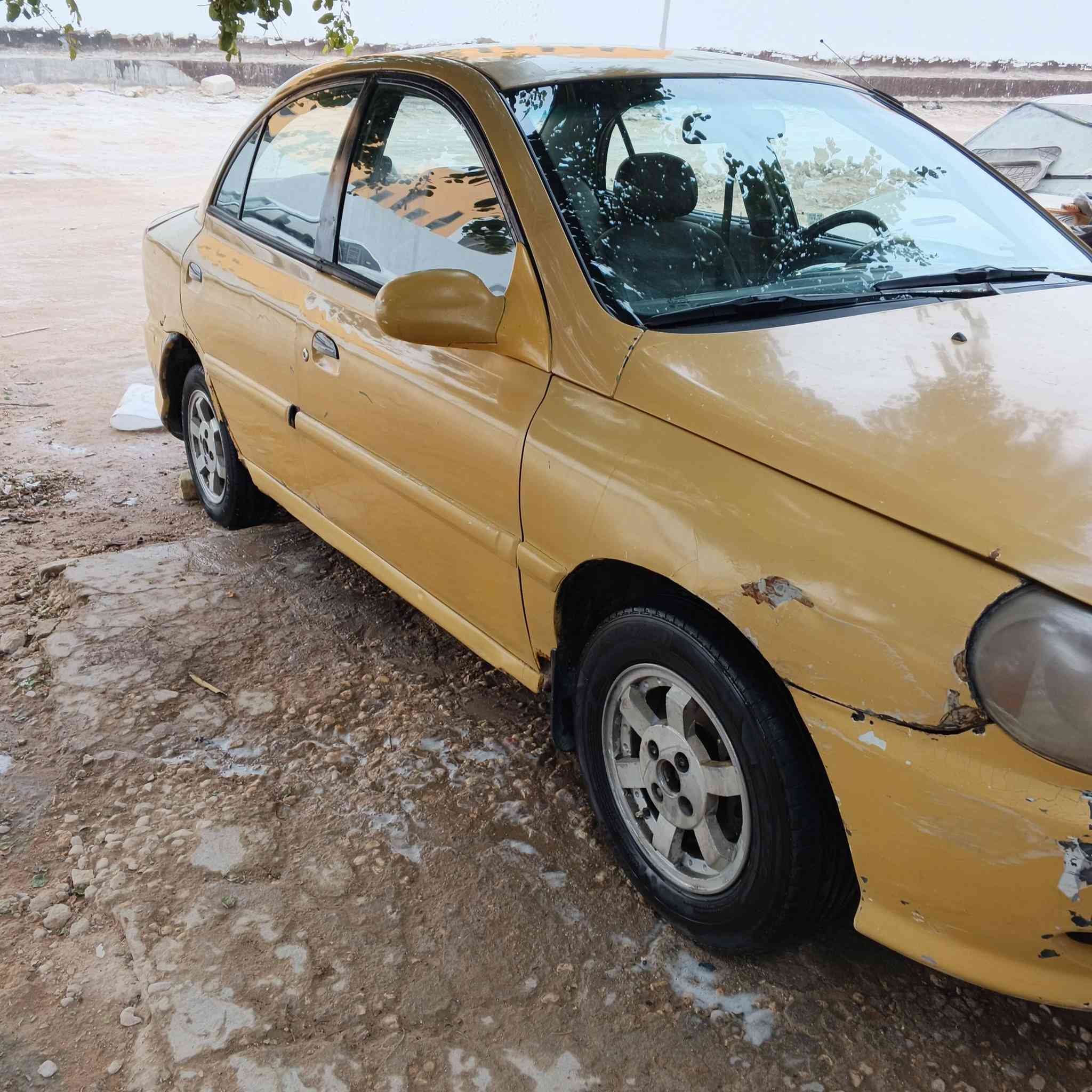 كيه ريو مديل2001 بيع او مراوس كير مكينه حداديه دواخله جديده  باتري سياره حلوه بس بيه نواقص قليله راعيه موجود كربلاء مكان سياره نجف رقمي ***********
