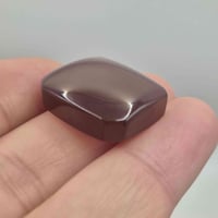 عقيق يماني • بكر حر • ٢.٤×٢.٠ سم