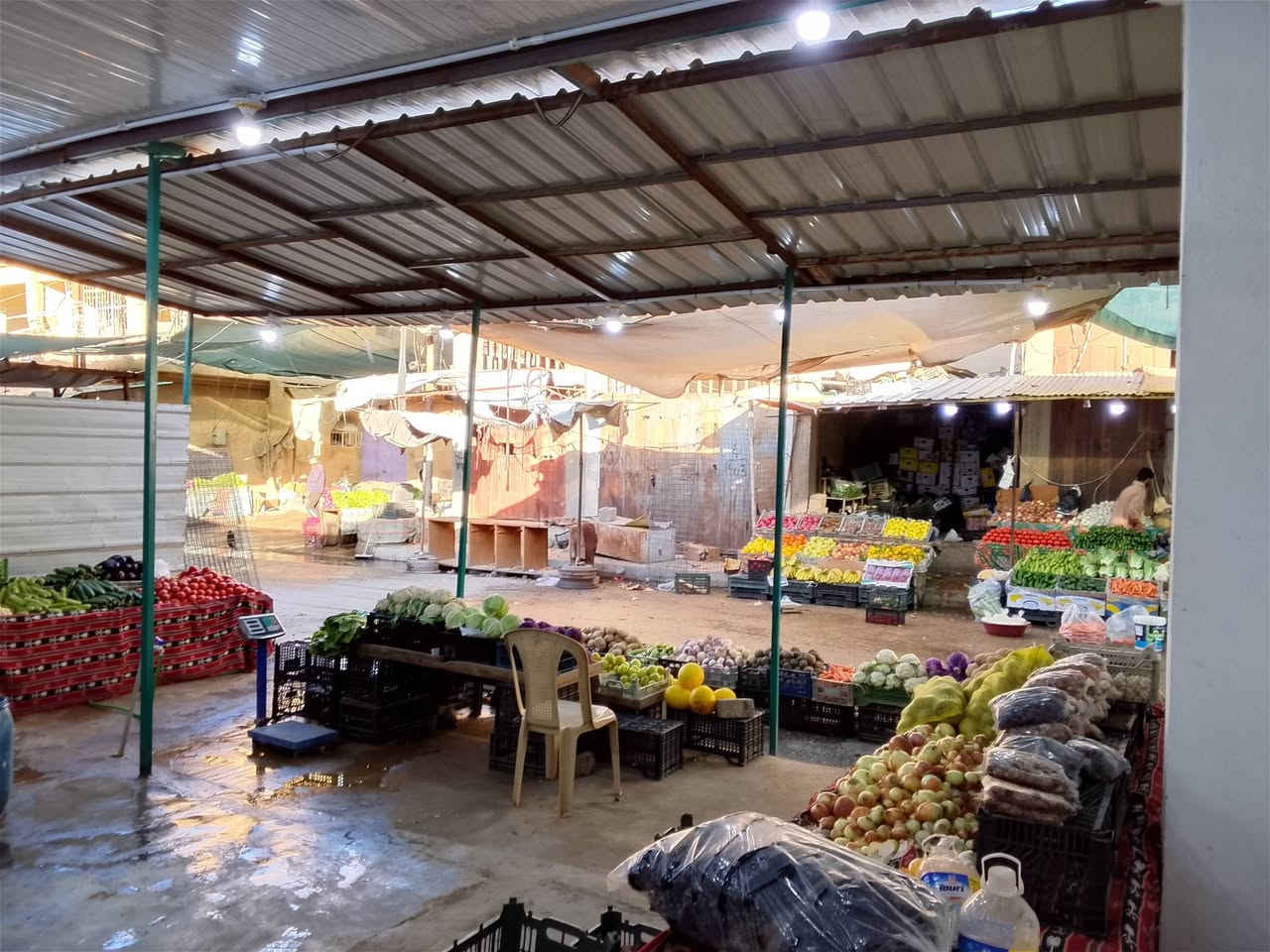 السلام عليكم
المحل معروض للبيع العنوان سوق حصيبة شارع الحشاشات كلشي يرهم  غذائية مخضر دجاج  .. للأستفسار اكثر خاص او على الرقم 
***********
