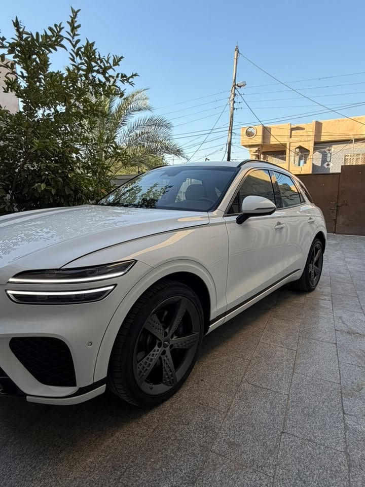 السلام عليكم للبيع جنسس GV70 ستة سلندر 3500 توين تيربو فول مواصفات 2024حادث موضح بلصور السيارة موجودة في كربلاء بسعر290 ورقة حرة تحويل ثاني يوم  الاتصال ***********
