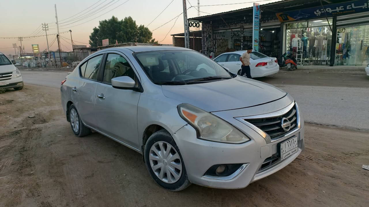 السلام عليكم سياره نيسان فيرسا موديل 2018 سياره اس في فول مواصفات تبريد شغال كهربائيات كير محرك خير من الله سياره بحاله جيده حادثها بامريكا فقط الدعاميه الاماميه وبها قطع صبغ جيلاتين تجي تفحص وتشوفها مكان النجف عباسيه ابو غرب
السعر 92 وبيها مجال للطيبين 
للاستفسار الاتصال ***********
