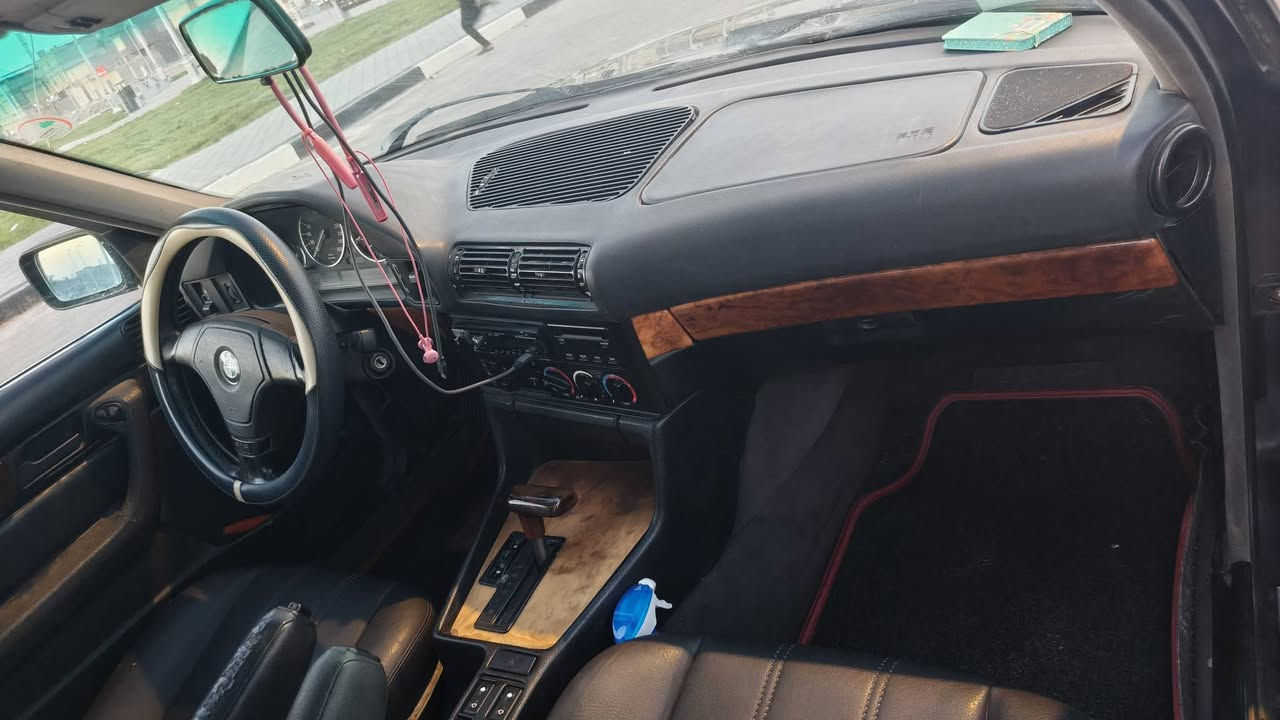سلام عليكم بيم مسكر فانوس525 مكفول كص نغل ضربه فول مواصفات حساس خلفي فتحه تخم تاير جديد 1993 سنويه جديده بسمي مكان بصره زبير ***********سعر58
