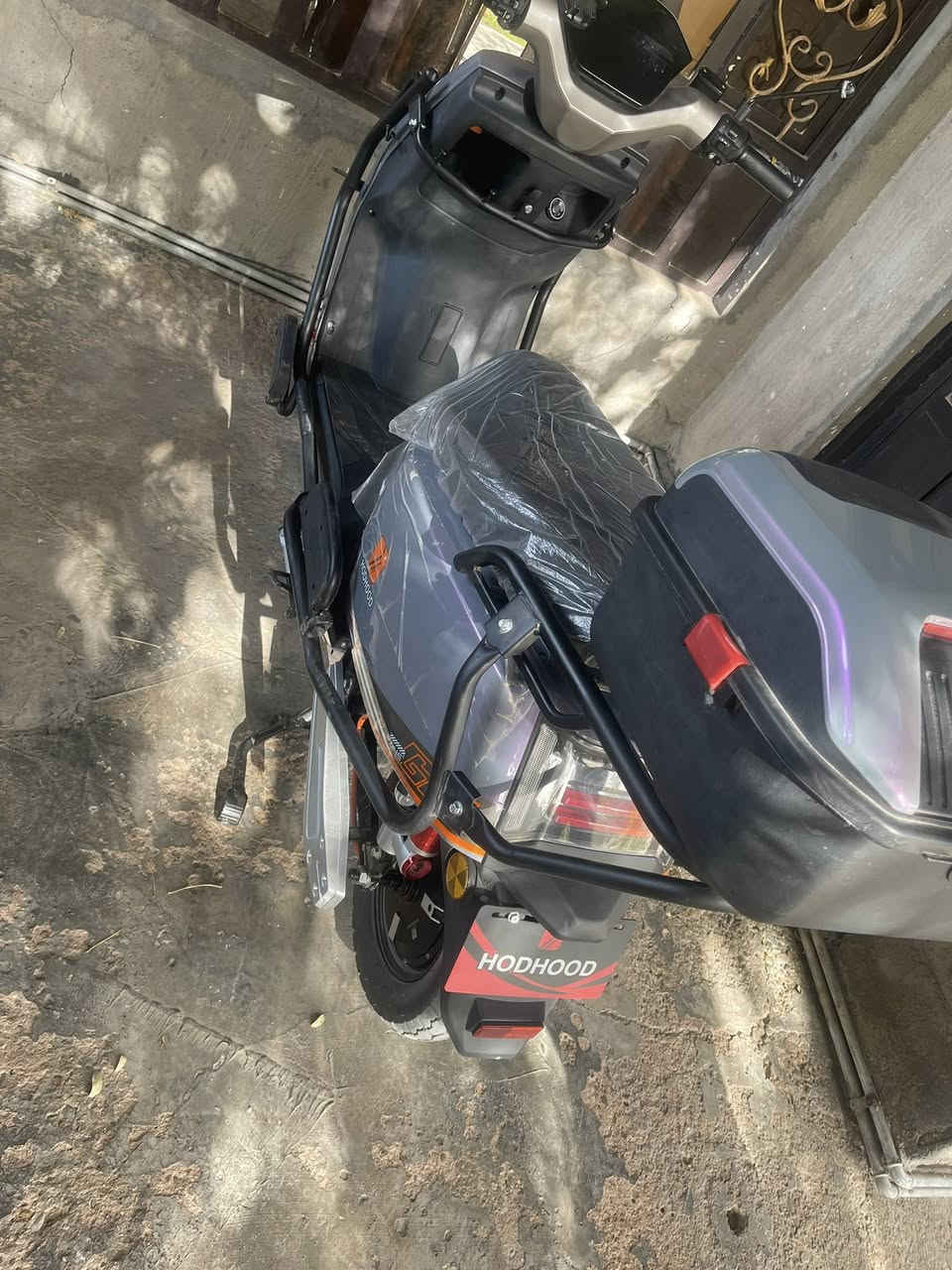 السلام عليكم دراجه شحن للبيع فول تحكمات
مثت سرعه

تشغيل عن بعد وعلى الكارت

بصمات عدد ٢

سويج عدد ٢

كارت عدد ٢ 

مساحه صندوق كبيره 

صندوق خلفي 

سماعه بلوتوث 

سرعه 80 وأكثر من 80

كير اربع نمر 

بطاريات جديده مستخدمه شهر واحد فقط 

السعر #950 وبيها مجال بسيط 

عنوان بغداد ابو غريب حميد شعبان

للأستفسار اتصل ع ***********
