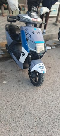 دراجه شحن • بطاريات زينه • نظيفه