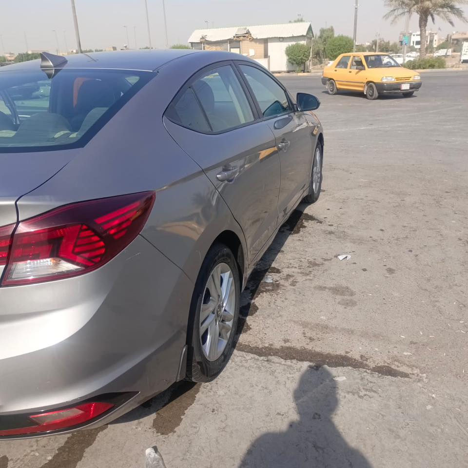 السلام عليكم النترا2020 للبيع ماشيه 78  السياره عليها صدر امامي وخلفي جديد وتخم تايرات جديد السونار مرفق مع الصور  سعرها 130 وبيها مجال.  للأستفسار ***********
