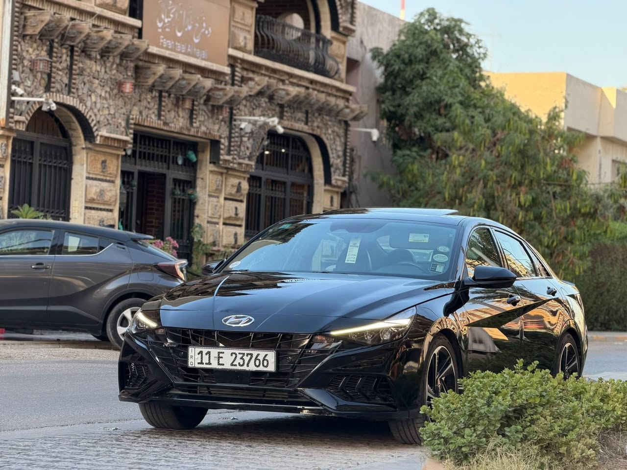 السلام عليكم النترا ان لاين موديل2022 فول فول موصفات 
وارد امريكي حادث جاملغ وبنيد  وبيها رصعات مال تحميل من يم السلايت والباقي كفاله شرط الفحص والسونر لغد شاصي مكفول فقط بيها بارد بجتف من يم جاملغ
موصفات فول فتحه وشاشه وكامرة ورادرات فول تحكم ستيرن كشن حضن+كهرباء 3انظمه قيادة توقف ذاتي تحديد مسار بعد بيها هواي موصفات
كير مكينه تبريد صدر تخم تاير كله جديد 
المكينه مفتوحه عل ايدي صارف عليها مليون و200 اقوة من قبل
رقم بغداد الدولي شرط تحويل 
مكاني بغداد اليرموك 
***********
السعر123
