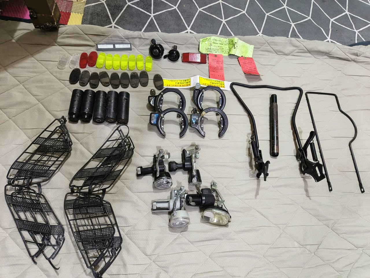 سلام عليكم غراض بايسكل كله اصلي مكاني ناصريه المركز كلهن ب 35 و مفرد كلمن وسعره هاذ رقمي ***********
