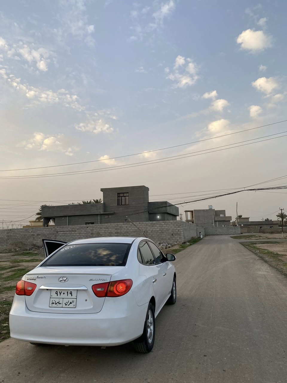 السلام عليكم
للبيع الانترا  موديل 2011
رقم سليمانيه سنويه بعدها مامنتهيه
كير ومحرك بشرط 
صدر امامي خلفي جديد 
تايرت جديد 
 بيها صبغ  جاملغ  شبرين صبغ بالبنيد 
السعر116 بي مجال 
المكان تكريت صلاح الدين
الاتصال ***********
