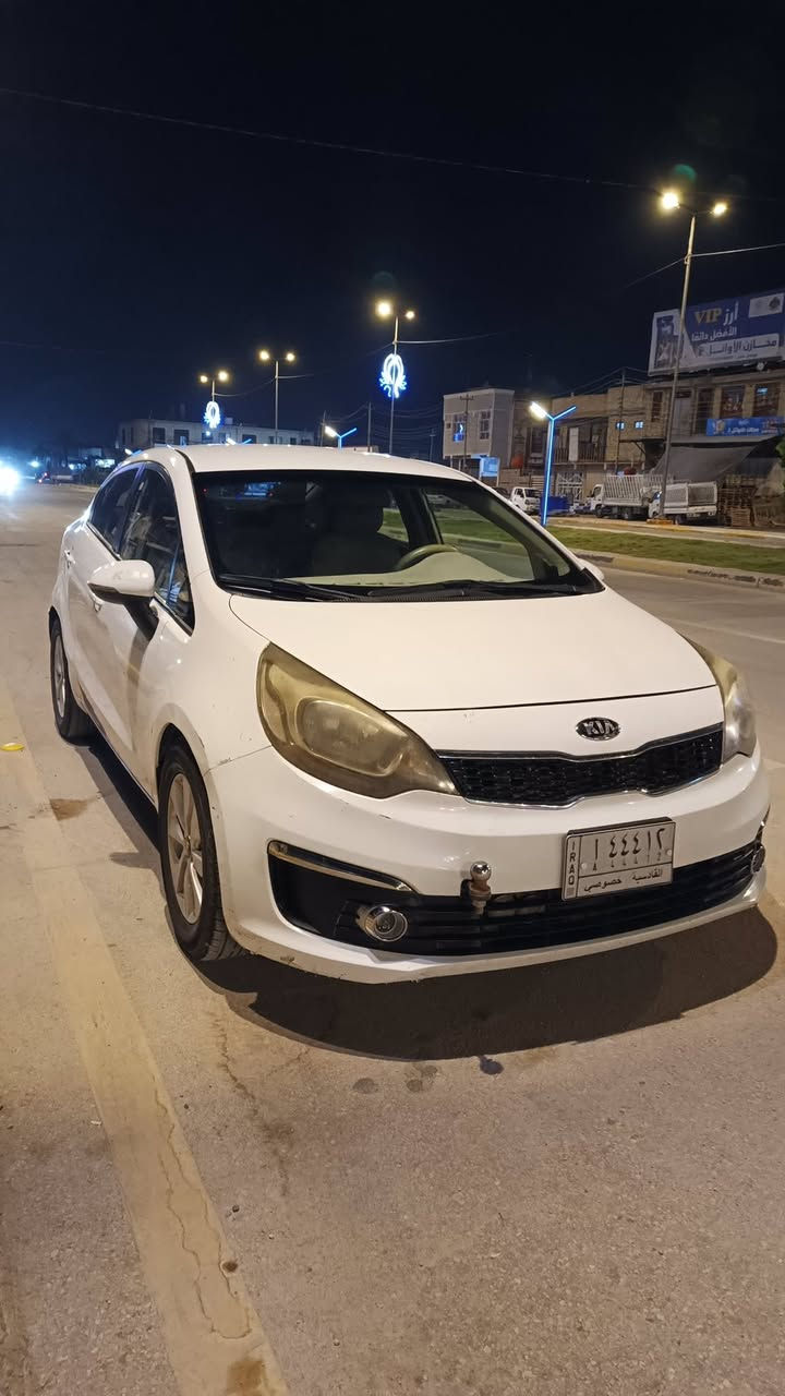 كيا ريو موديل 2017 خليجي بيه فقط جاملغ ايمن مبدل 
سياره مكفوله ماعدى الجاملغ 
فول مواصفات عدى الفتحه 
السعر 105 وبيه مجال 
لاستفسار ***********
