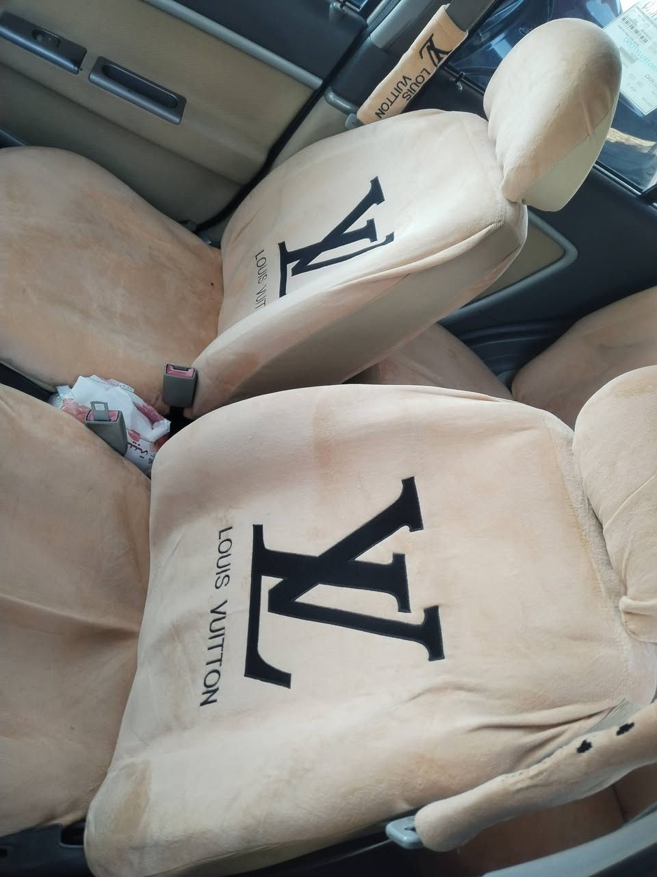 سلام عليكم
شيري اي وان  نظيفه حلوه وجاهزه من كلشي مكفوله ماعده شبر بارد
حدادية تبريد شرط
السعر 34وبيهه مجال
اتصال ***********
