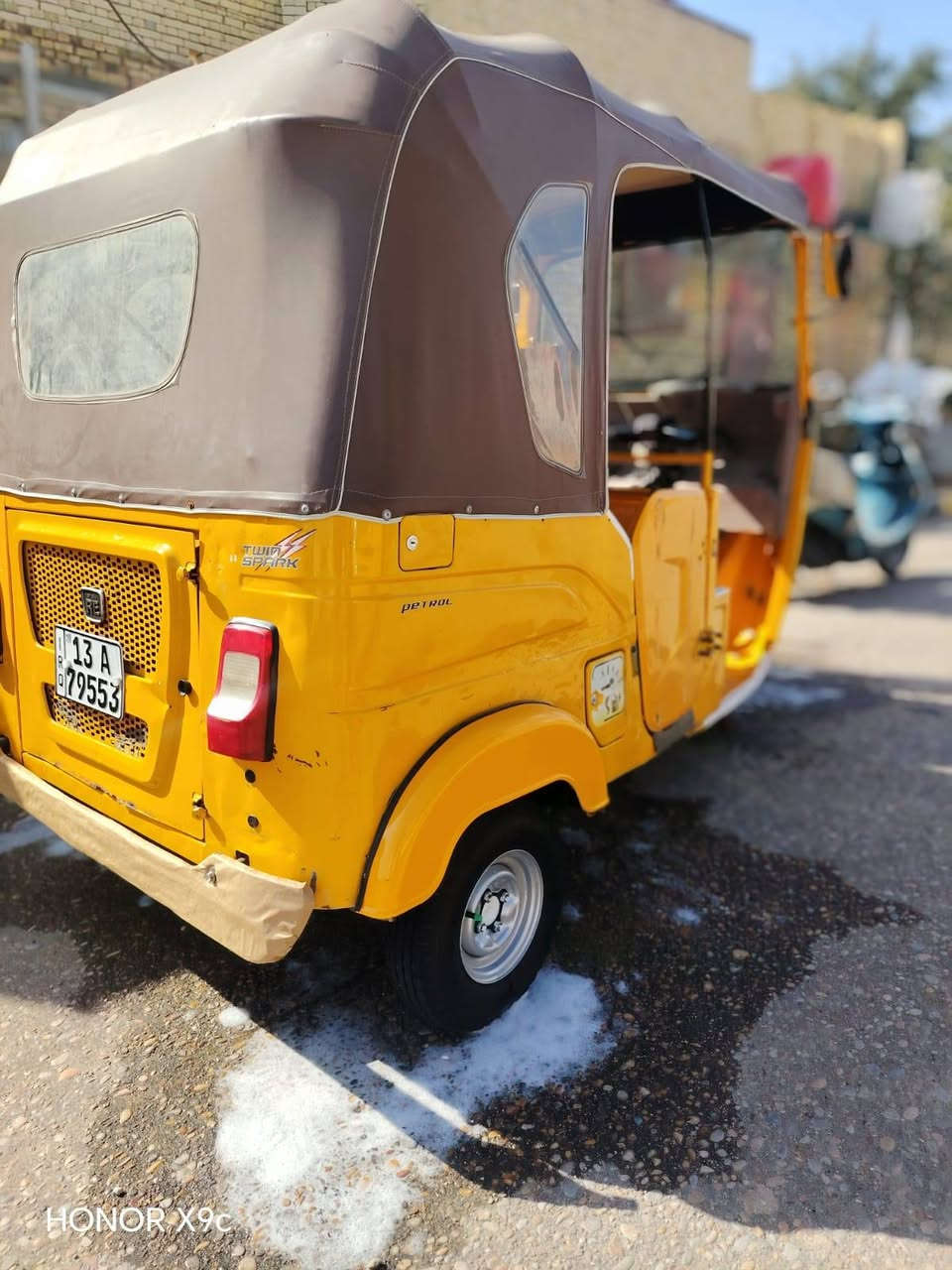 السلام عليكم تكتك لبيع 21شهر 11مكفوله تكتك ماعده بارد قليل السعر ب7600وبيه مجال ***********
