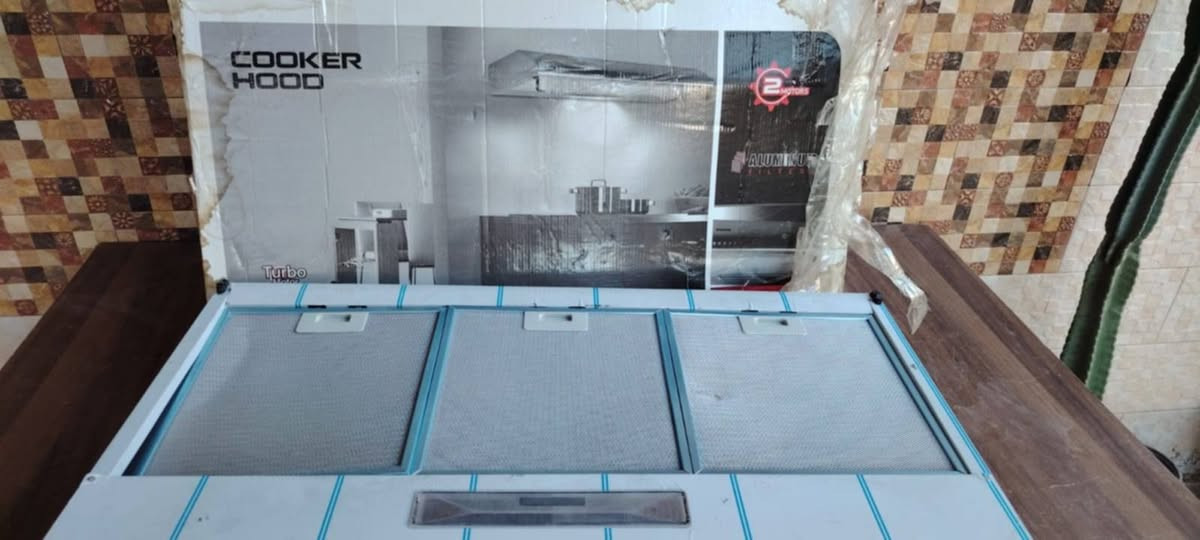 السلام عليكم ساحبه طباخ جديدة بعدها غير مستخدمه للبيع سعرها مناسب ل شراي بسيطه
‏‪0782 313 4335‬‏
