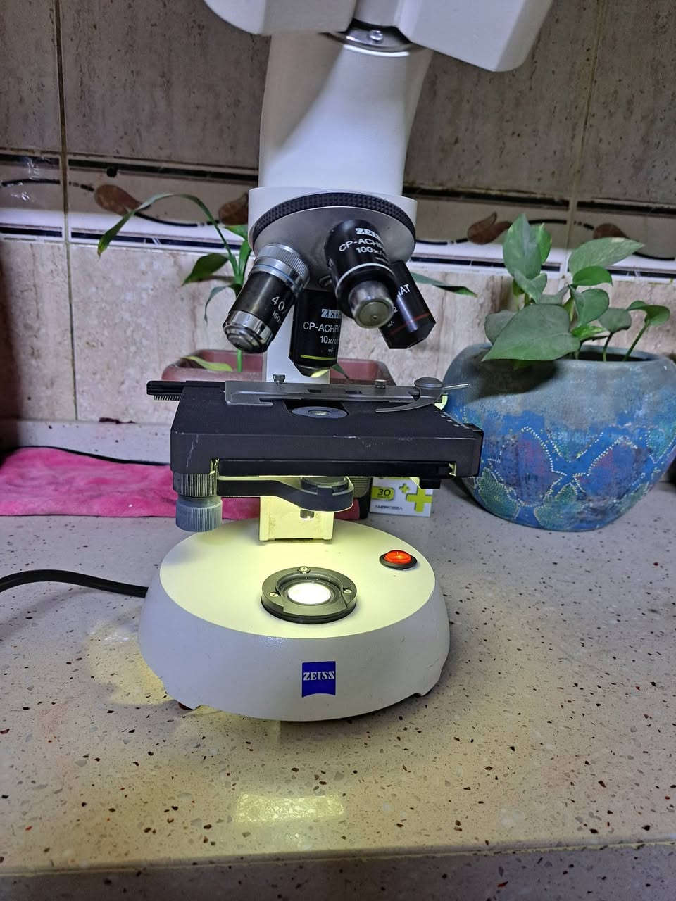 مجهر ZEISS عدد 5السعر ٢٥٠الف ***********
