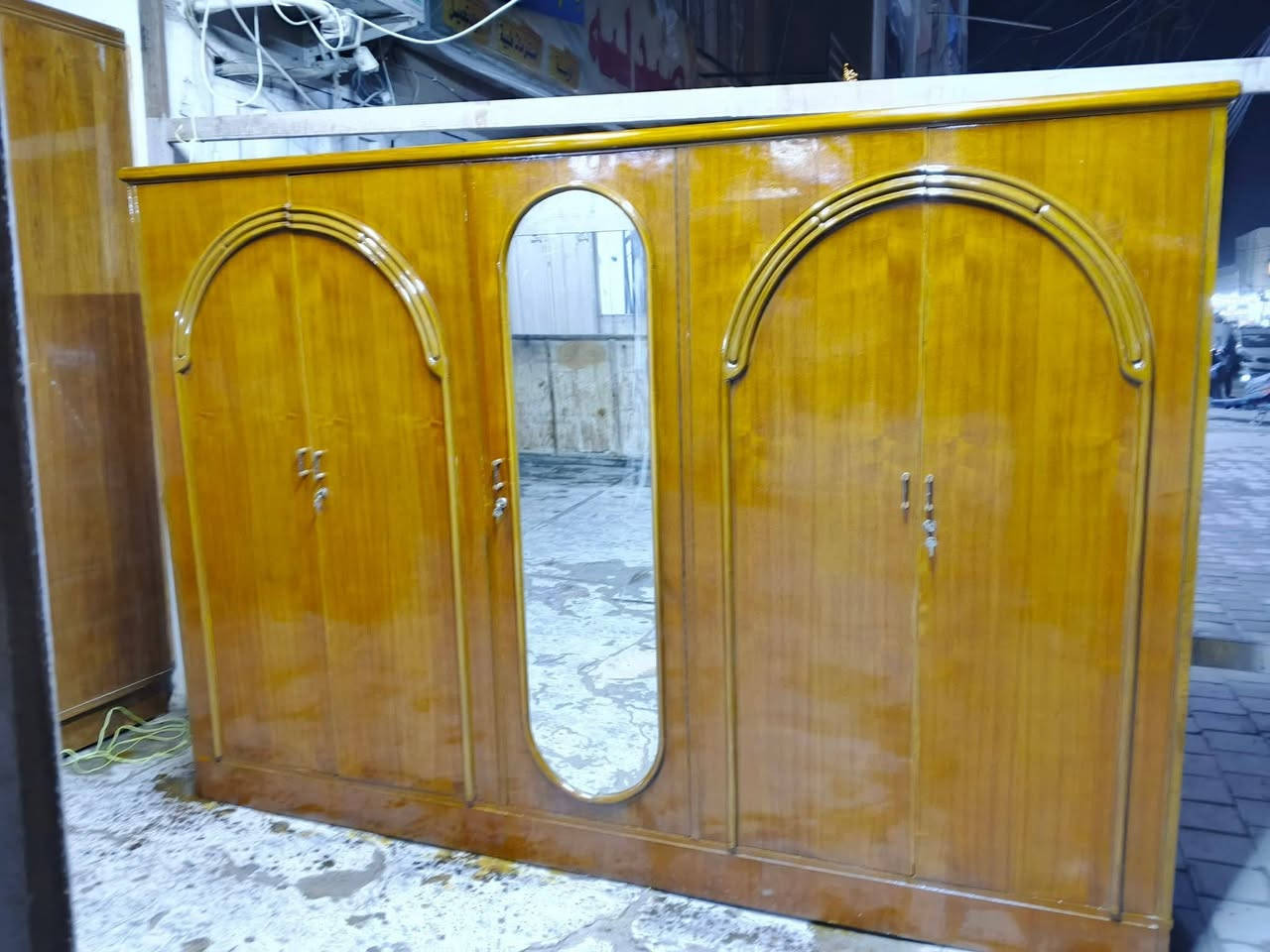 السلام عليكم كنتور مستخدم كنتور ابو الاربعه جديد عنوان واسط العزيزيه شارع التربيه متج 8 بالليل 11 بالليل عنوان مقابيل التربيه قاعه الجيم *********** يمه صور رسول
