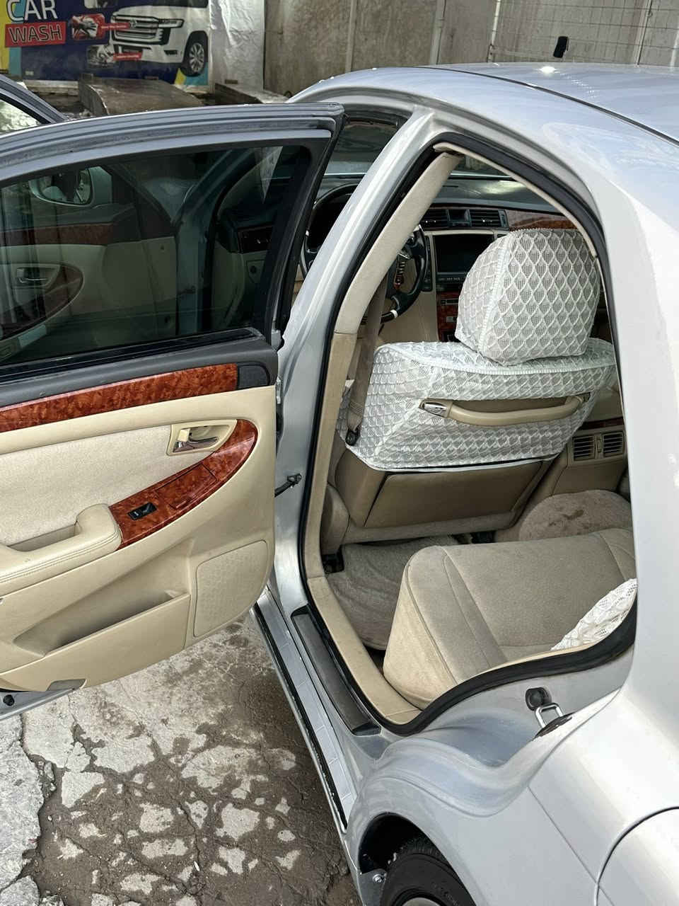 شاهينه للبيع او مراوس حسب القناعه موديل 2004 بحري أربع دكم شاصي 82 ويل دنك اسبيرات 3برداد ثلاجه تبريد خلفي أربع كشنات كهرباء سعر 138 رقم كركوك إنكليزي بسمي مشروع وطني مكان سياره نجف لاستفسار عبر رقم ***********
