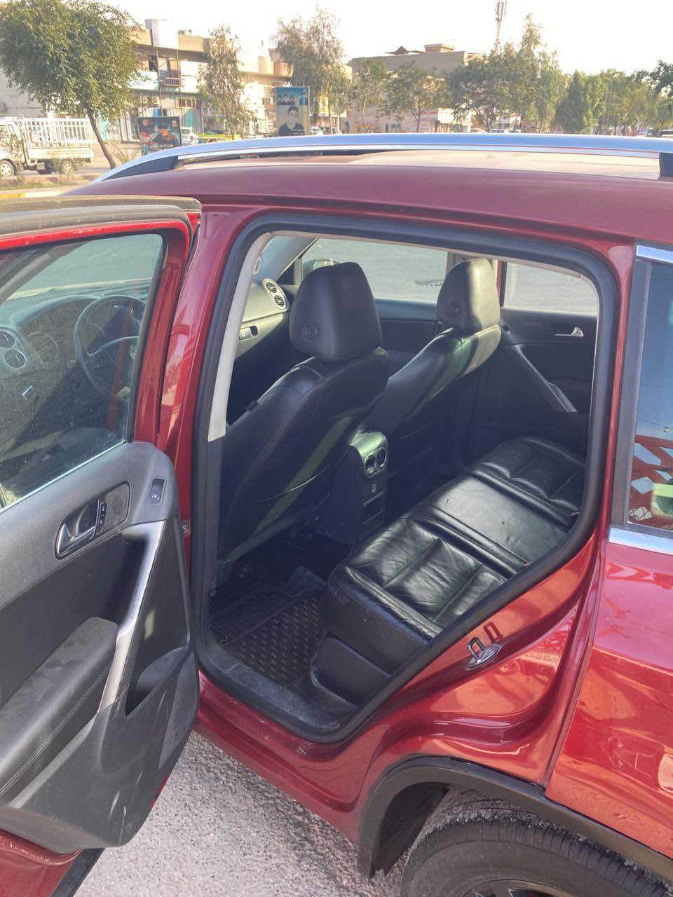 كولف 2000 t
2010
تاك وان
رقم بغداد 
فول موصفات السياره 
كشنات جلد
تدفئه كشنات
حساسات
سلايد
لايتات زنون
بعد بيها موصفات مذكرتها 
‎السعر ب85 ورقه فقط
*********** بغداد, العراق
