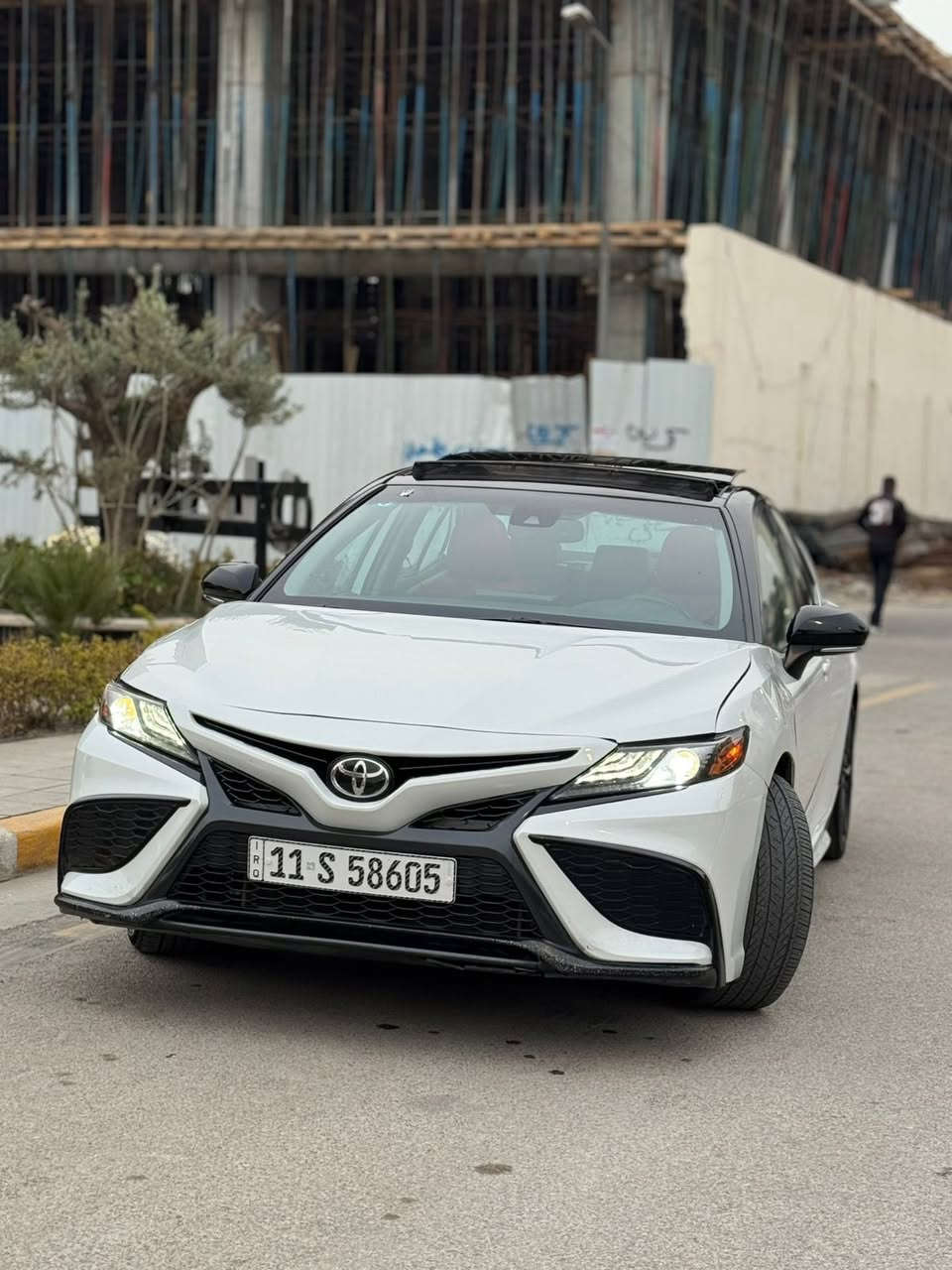 سلام عليكم للبيع كامري xse
وارد امريكي حادث جاملغ وبنيد فقط 

 اعلى مواصفات موديل 

بانورما 

داخل احمر 

تو كلر بلادي 

ماشيه ٢٠ الف 

سياره جديده ومناقصها اي شي 

مكانها بغداد 

رقم صاحب سياره ***********
