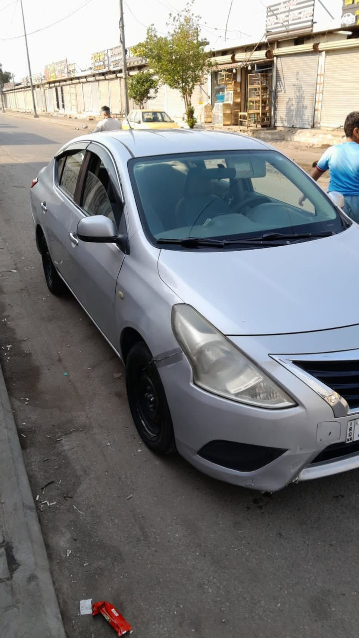 نسان سني 
موديل 2016 
رقم اربيل سنويه وهزة ورقم كلها جديد قبل شهر جددتها 
السيارة خليجي بدون حادث بيها صبغ 4 او 5 قطع بس بخ بدون اي حادث. 
كير اوتماتيك 
مكانها بغداد 
السعر / 83 ورقة
للاستفسار: 

‭0780 515 3315‬
