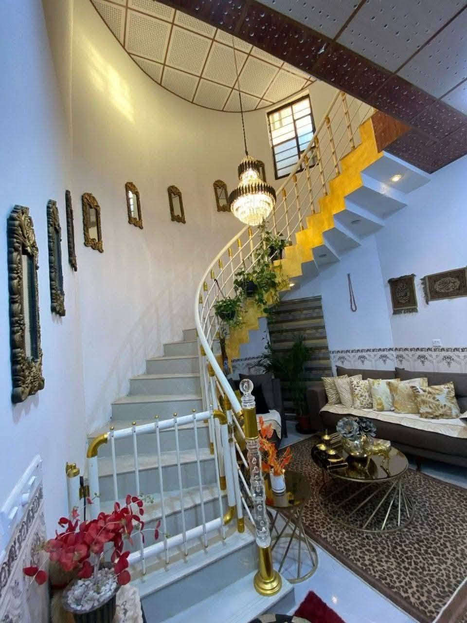 لا تضيع الفرصه ويانه 🙋ناخذ بناء وتاثيث كامل 🏨
ابني بيتك ونت مرتاح واكعد ابيت العمر 🏨
يتوفر #لدينا بناء بنضام #النقد #والاقساط المريح #باعطاء #نصف مقدمه والباقي تسديد شهري 
حسب المواصفات المطلوبة من قبل صاحب المنزل 
خطوات العمل 
1-جميع المواد المستخدمه بل بناء هيه مواد مفحوصه مختبر 
2- يكون تحديد السعر حسب المواصفات المتفق عليها مع صاحب المنزل
3- يكون هناك #عقد عمل رسمي باسم الشركه مع صاحب المنزل لضمان حق الطرفان مع ذكر جميع التفاصيل فيه
4- يكون تسديد المبلغ على شكل دفعات في حالتي النقد والاقساط 
5- اعمالنا تشمل (بناء من الاساس إلى تسليم مفتاح 
وتشمل عمل الهياكل+ اصباغ+ اعمال ترميم+ عمل سقوف للمساحات الكبيره+ تنفيذ المجمعات التجاريه والبنايات والمحلات أيضا 
للتواصل معنا مراسله الصفحه#الاتصال عل #رقم 

***********
