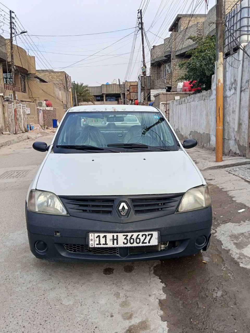 سلام عليكم رينو لوكان 2009 محرك كير خير من الله تبريد ثلج مابيها حادث فقط طخات بسيطه سيارة ناعمه وجاهزه خير من الله ب اسمي سيارة رقم سنوية جديدات اني سويتهن رقم جديد اريدها 45وبيها مجال  مكانها رئاسة العبيدي الاتصال ***********
