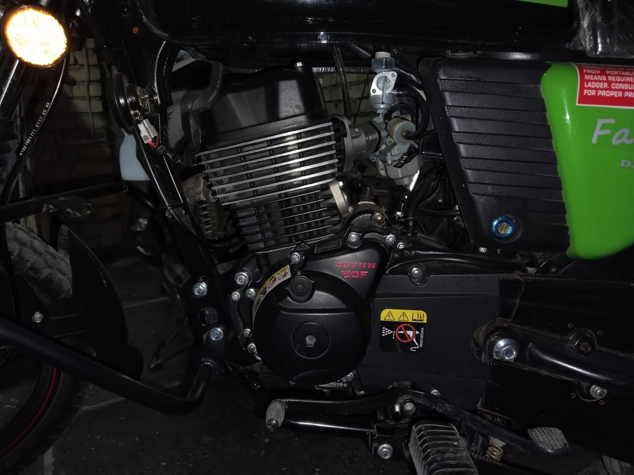 دايوان 2025  رقم اربيل محرك 200cc دراجه ناعمه وجديده وضع الشركه
ماشيه 4000 وشويه بعدها بأسم المعرض تحويل مباشر سنويه لل30 تنتهي السعر (2400)وبيها مجال عنواني بغداد الحسينيه راشديه ***********
