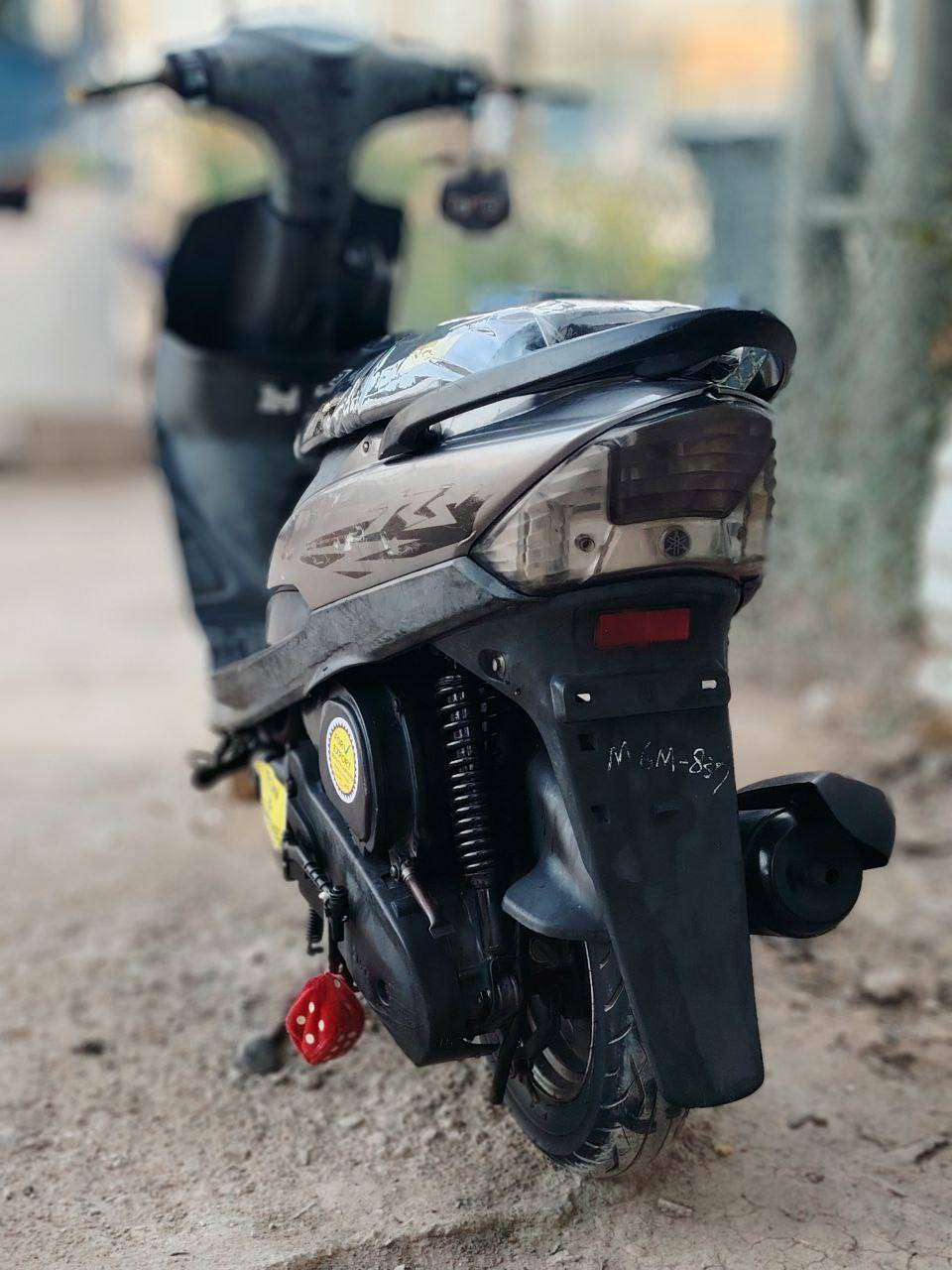 اللهم صل على محمد وآل محمد
#للبيع

دراجة ماكس عدلة 2008 

#نظافتها خير من الله

1)محرك نضافته100%

2)ما ممدود اسبانة عليه جديد

3)دبلات خير من الله

4)تايرات جدد

5)كهربائيات شغالة 

6)لايت لونين اصفر وثلجي 

7)هندر شغال

جيب فيتر  وياك وكلبها

#السعر 650  وبيها مجال

#العنوان: ديالى خان بني سعد


**إذا كنت صاحب هذا الإعلان وتريد حذفه لأي سبب، رجاءا أرسل رسالة إلى الدعم الفني**