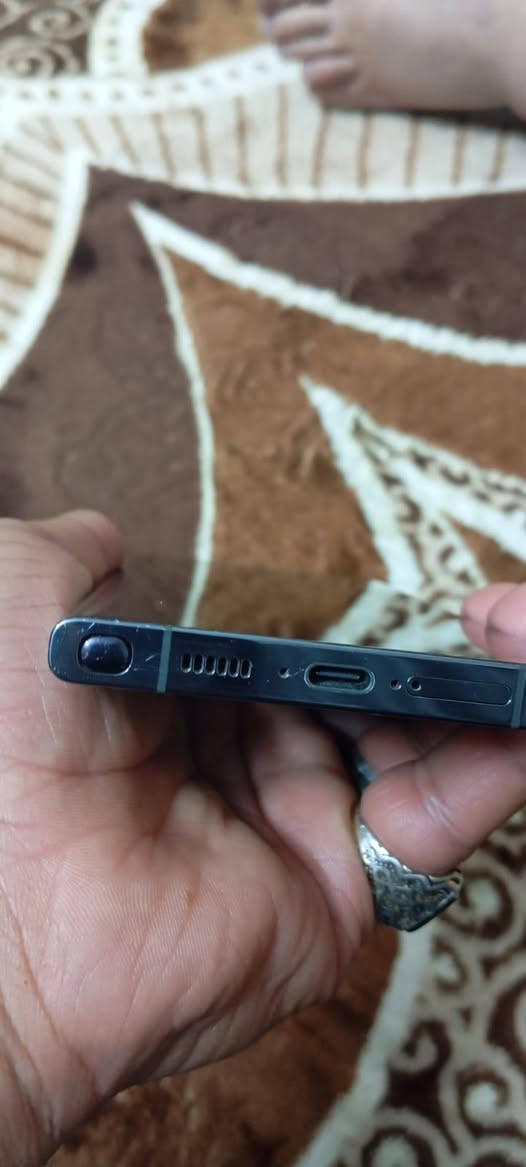 السلام عليكم
جهاز S23u   النسخه الامريكيه .. كله عربي  بس ضبط انكليزي 
خط واحد +  شريحه الكترونية 
ذاكرة ٢٥٦   عشوائية  ١٢ 
بطارية ٥٠٠٠ 
بدون ملحقات   
مبدل بي ظهر  فقط  لونه الاصلي اسود   ظهر  زيتوني  
مكاني بغداد  ش الكفاح  ماعندي توصيل 
قيم واخذ بلي يرضي الله رجاءا لحد يكسر بالحاجه


**إذا كنت صاحب هذا الإعلان وتريد حذفه لأي سبب، رجاءا أرسل رسالة إلى الدعم الفني**