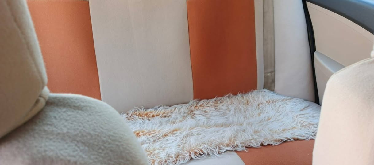 السلام عليكم.أخوان عندي  سيارة  شيريE5.. موديل 2014گير ومحرك بلادي حجم المحرك 1800كامل المواصفات...بيها ضربة خفيفه  ب باب السائق وبيها خياسات بالأبواب الخلفية تم تصليحها تبريد تدفئة شغاله الجامه الأماميّة بيها كسر. دوشمة بلادي وتم دوشمتها جديد أرضية جلد كهربائيّات شغالة... هيئة وغرامات مصفرة سيارة ماشية 88 ألف وقابله للزيادة السعر47  ورقة وبيها مجال  للتواصل عبر الواتساب 
***********
