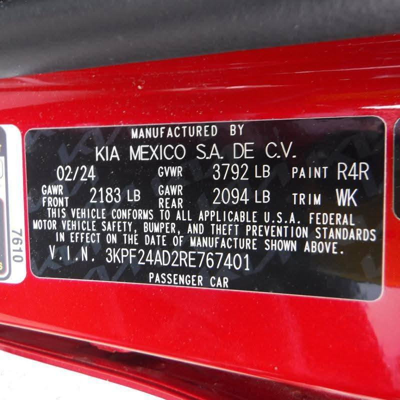 السلام عليكم فورتي موديل 24 رقم بغداد مكينه كير كفاله مكينه دوش 2000ماشيه 29 الف باسمي وحادثهه مرفوق ويه الصور و سياره خير من الله سعرهه 155 وبيهه مجال حك الجية  مكاني بغداد  رقم الهاتف ***********
