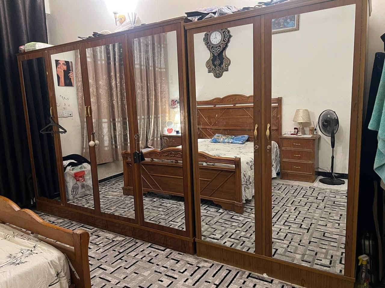 السلام عليك غرفه نوم للبيع النظافه مالتها 90 الكنتور 6بوب 2منفصلات و4بوب وحد مثل مموضح بل صورة جربايه وميز مرايه وميوزه عدد 2مال جربايه وميز اظافي عنوان الشعب


**إذا كنت صاحب هذا الإعلان وتريد حذفه لأي سبب، رجاءا أرسل رسالة إلى الدعم الفني**