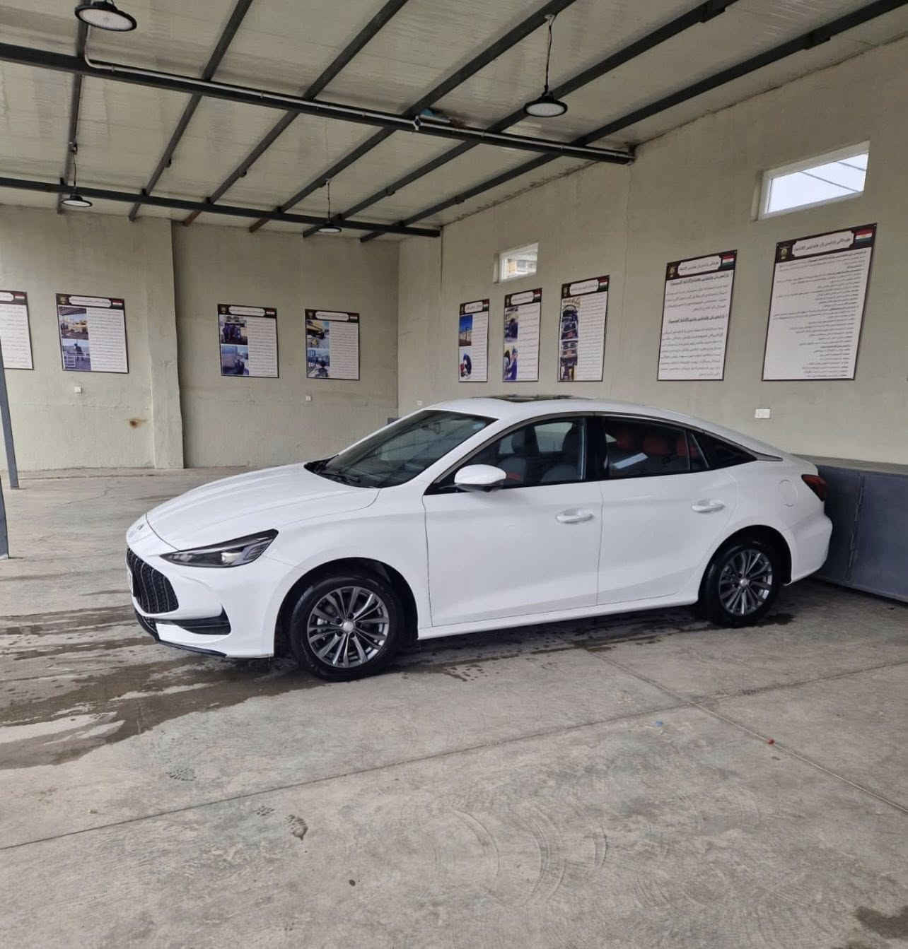 ئیم جی هیجی  فول مواسەفات سلاهیت  22هەزار رۆئیشتەوە نەرخی 119سەیارەکە هیجی نەیە بئ قنجوو قۆپ***********
