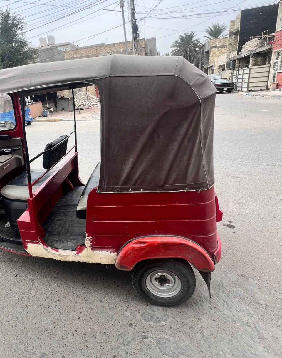 السلام عليكم تكتك للبيع 18رقم وسنويه تحويل ثاني يوم تكتك تخم تاير جديد كهربائيات تكتك كبل لشارع ماناقصه شي محرك مال. 20 بس دوس ليوره تصبغهن. ولغد مبين بصوره مطعج مابي قطرة. معجون،  مكاني بياع حي الجهاد
***********
