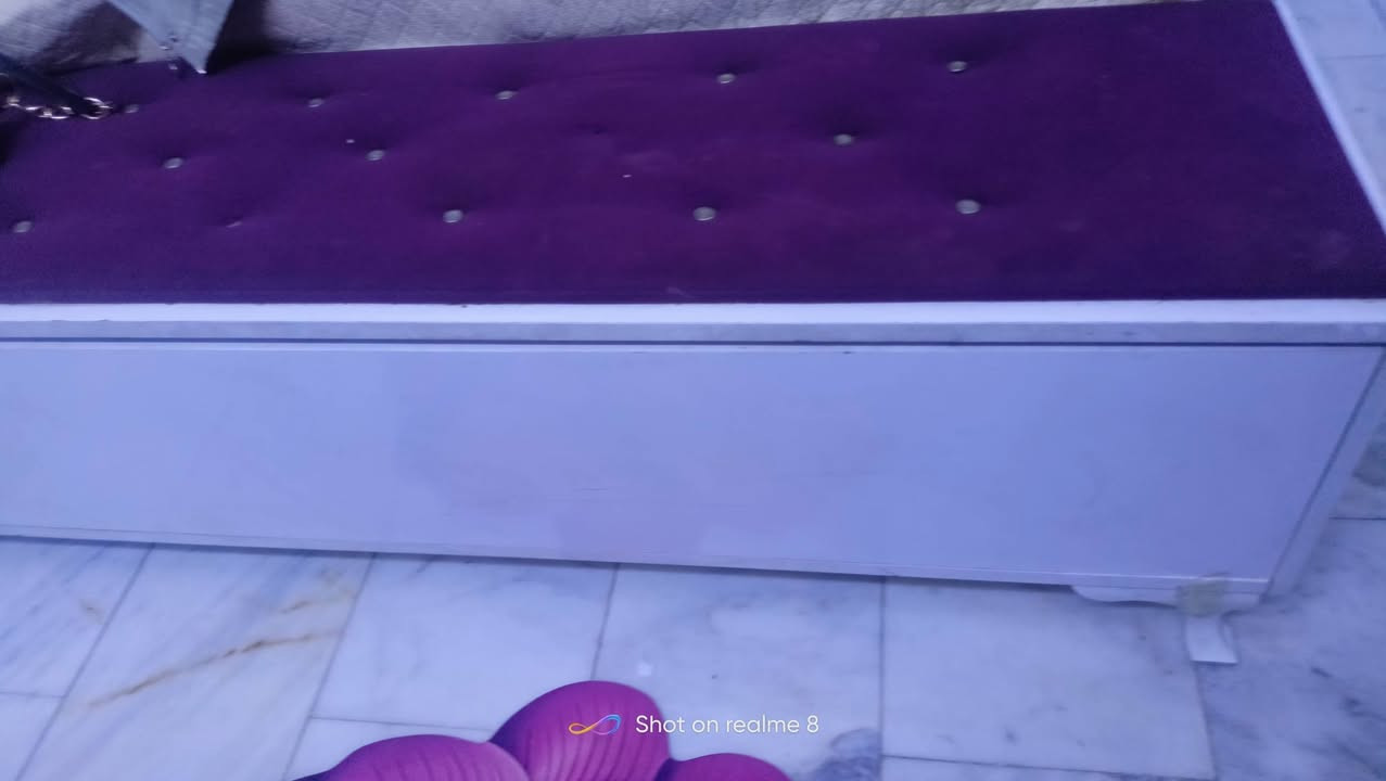 السلام عليكم غرفه نوم تركي الاصلي
٧قطع الكنتور ٣امتار


**إذا كنت صاحب هذا الإعلان وتريد حذفه لأي سبب، رجاءا أرسل رسالة إلى الدعم الفني**