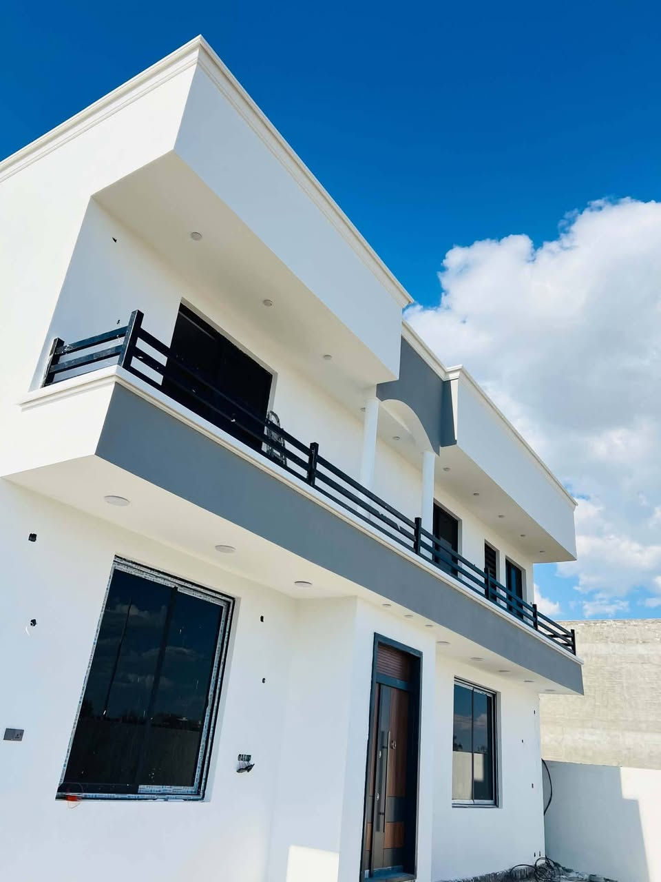 عمل جميع انواع الديكورات احدث ديكوات داخليه ♢️واجهات البلازما بديل رخام بديل خشب ♢️السقوف الثانويه جبسن بورد وعمل جميع انواع التصاميم. وبأسعار مناسبة ***********
