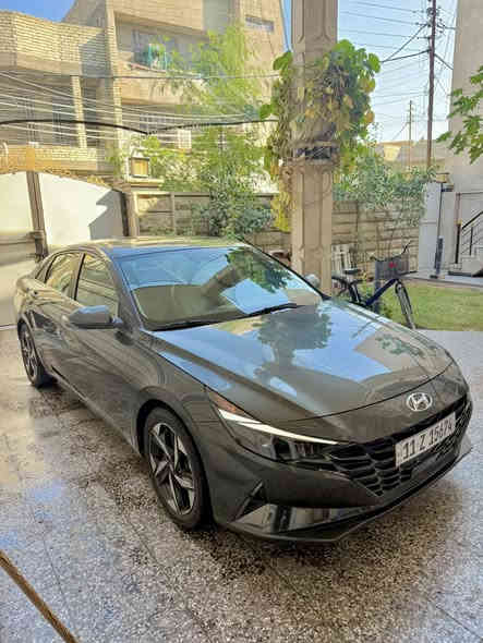 للبيع 

النترا 2023 وارد كندي 
مرقم بغداد انكليزي بأسمي تحويل ثاني يوم

حادثها بارد ربع الباب سايق وشوية من جاملغ فقط 
وطلع بيها كلير قطعتين بنيد وباب الايمن بدون حادث 
وبدون فتح ولا تبديل 
موجود سونار مرفق بالمنشور

فول موصفات لمتدد 1/1 
-بصمة تشغل عن بعد 
-فاتحه سقف 
-شاشة دجتال متصله 
-لد خلفي متصل 
-ويل كب 17 مميز
-اشاير بالمري
-دواخل بيجي جلد 
-انارة داخلية متغيرة 7 الوان 
-سايد بريك كهرباء 
-اتو هولد 
-ثلاث انضمة قيادة 
-فول تحكم سيرن
- رادار تحديد مسار
-رادار تحذير نقطة العمياء
-رادار قيادة شبة ذاتية 
-كامرة خلفية 
-محرك 2000 دوش 
-حاملة اكواب 
- ماشية 29 الف فقط
-لايت زنون 
-شاشة تبريد مناخ منفصل 
- شحن هاتف لاسلكي
وبعد بيها هــواي موصفات

السيارة جديد اسبيرها والجك مانازلات
مكانها بغداد
السعر : 168$ ورقة 
الاتصال☎️ ‭0770 963 3108‬
