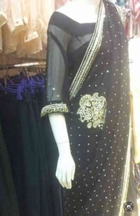 دينا خياطة والزياء رجالي نسائي عسكري مدني خياطة وتقريم جميع الملابس بد...