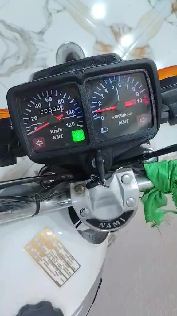 السلام عليكم ناما شلامجه جديد بعده تجي شوفت عينك مكينه جديده شاصي 15ناما  تجي تفحص علئ راحتك اوراق كامله أصولي مكاني ديوانية حي الجامعه متواجد فيس ورقم ***********
