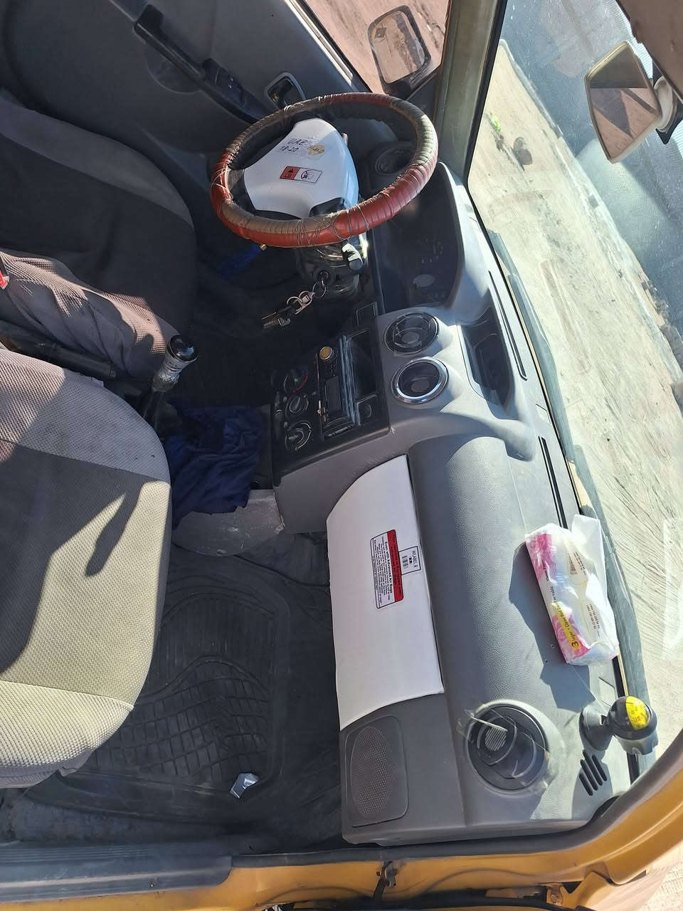 السلام عليكم سايبه ٢٠١٤ رقم بصره سنويته نافذه ٢٠١٩ / السياره لا يوجد راعي
اتكفل سرقه مكينه وكير زينات  حداده كهرباياته مكفولات تواير جديد اصلي سعره ١٧ وبيه مجال 
وذاك مراوس مكاني البصرة الزبير ***********
