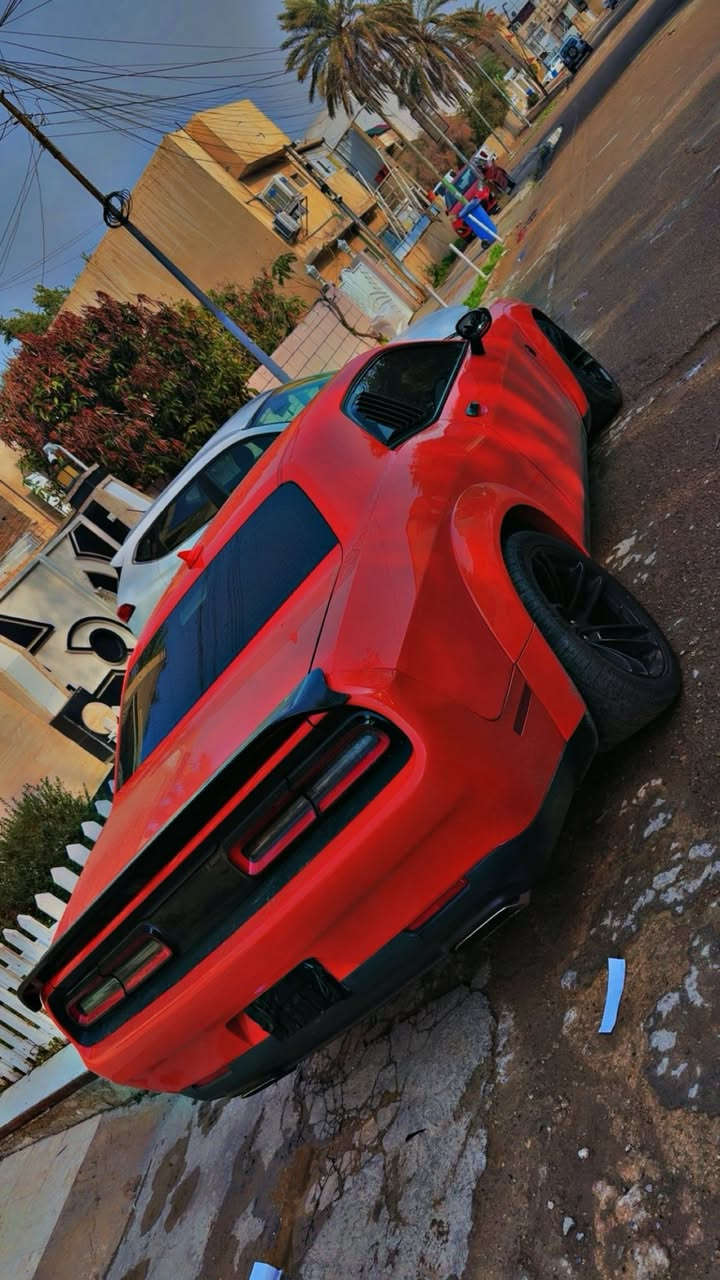 سلام  عليكم جالنجر موديل2017  فول موصفات فتح سياره ارتي5700 حادثها جاملغ فقط ماشيه٨١ الف عليها بلكات ريسنك  شادهلها فيت بم موبر اصلي  ولف حماوه عليها لد متغير وعليها وايد بدي لزك بدون تزريف لون برتقاليه سياره جديده كلش السعر185 مكان سياره شارع فلسطين ***********
