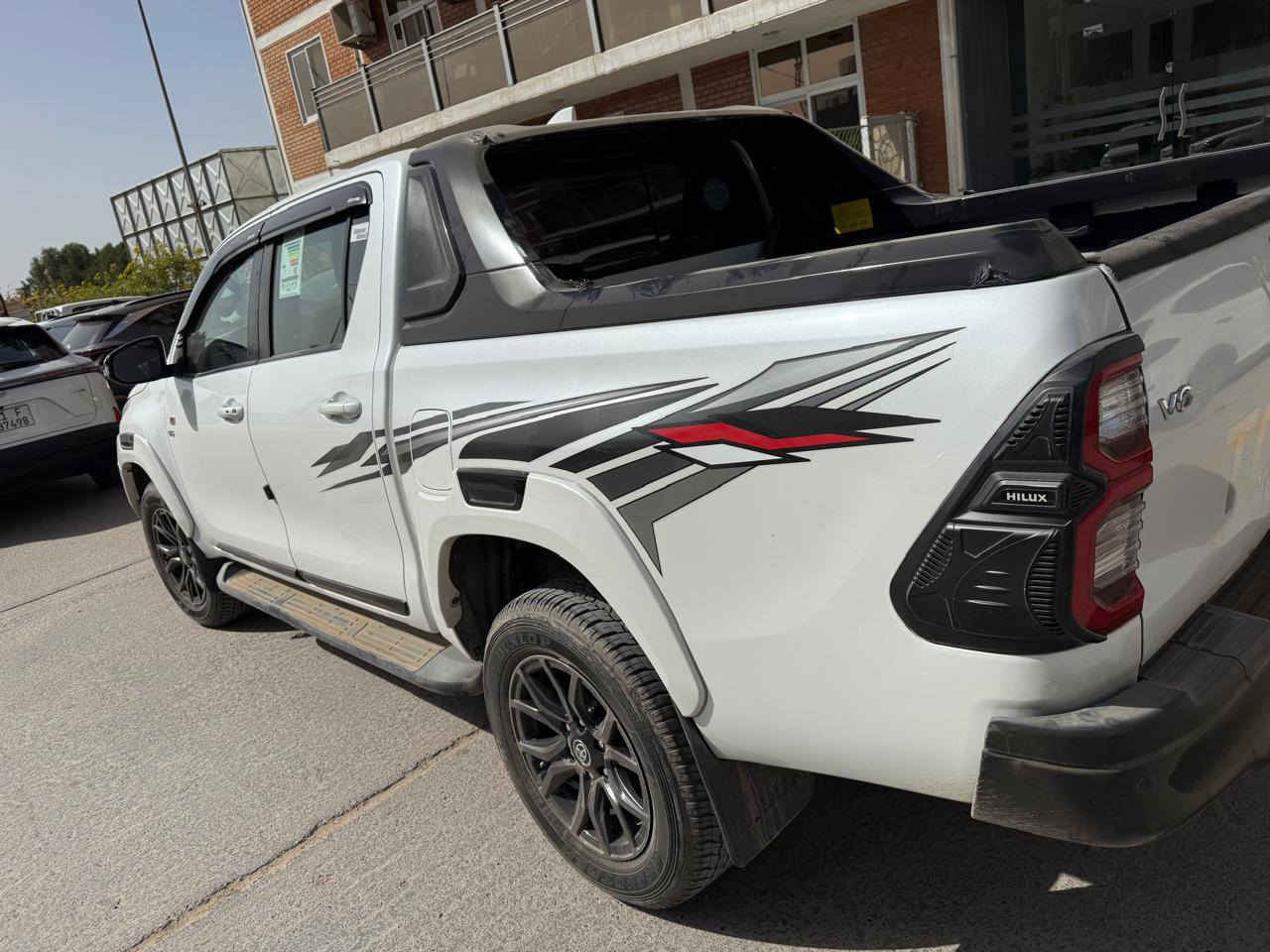 السلام عليكم هيلوكس 2023  V6
مكفوله 
سياره جديده باسمنه فول مواصفات
مكانها الحريه الدولعي 
السعر 410$
للاستفسار ***********
اني مكلف بل نشر
