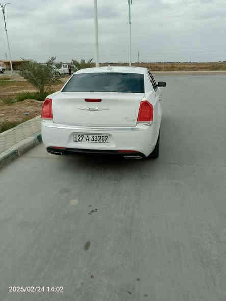 السلام عليكم اخوان أوباما 2016 مرمز 2022
ذي قار باسمي ضربتها جاملغ امامي بدون ارباك وبيها باب كلير 
ماشيه 120 السياره مواصفات C
 بانوراما 
كشنات جلد تدفئه تبريد 
ستيرن كهربائي وتدفئه 
خزن ميموري 
برده خلفيه 
شاشه كبيره 
كاميرا خلفيه 
بصمه 
تشغيل عن بعد 
السياره جاهزه ما بيها نقص 
مكاني ناصريه جبايش 
سعرها 205 وبيها مجال 
***********
