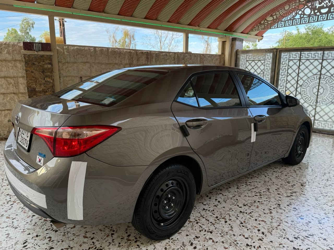 السلام عليكم 
TOYOTAكورلا2018لونً مميز جكليتي مواصفاتLE ماشيه66الف ميل
استخدام شخصي من شحن على أيد وحدا 
رقم السليمانية إنكليزي الجديد بسمي ضرر السياره قطعتين بونيد مبدل جاملغ السكن نفسه مصلح بدون قطره دواخل شاصي بطانه قاعدا دبل مكفول السونار كدامك بالمنشور اضافه رقم شاصي كدامك 
2T1BURHE6JCO61913548🌌مواصفات 
محرك1800المرغوب محرك كير وضع شركه برغي مامفتوح تبريد ويه السويج ثلج ❄️ شاشه كبير كامرا داخل الشاشه 
الداخل لونين سقف رصاصي الدشبول اسود لايتات عالي ناصي ثلجي كشنات جلد تبريد بيانو ستيرن تحكمات جهتين  رادار حجر صلنصه كله بلاد صدر امامي خلفي جديد تخم تاير جديد سياره مابيها نقص ألف دينار باقي التفاصيل على الاتصال   ***********.    ولسعر 133 مجال حك جيه.

