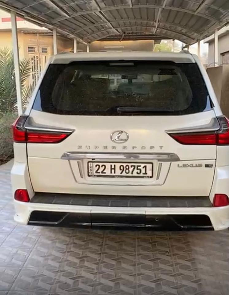 ‏ادوات ادوات حاوية
لكزز محدثة ٢١من الخارج فقط
أصل ١٠ لون أبيض 
فول المواصفات 
متومة ارقام وسنوية اربيل الجديد
المكان/ بصرة
***********
السعر/٢٢٥ ورقة
