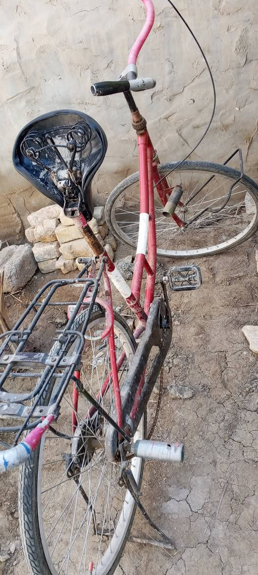 السلام عليكم بايسكل للبيع حجم ٢٦ نقصه بس بيم وچوب خلفي تاير جديد 
للاستفسار او التواصل خاص


**إذا كنت صاحب هذا الإعلان وتريد حذفه لأي سبب، رجاءا أرسل رسالة إلى الدعم الفني**