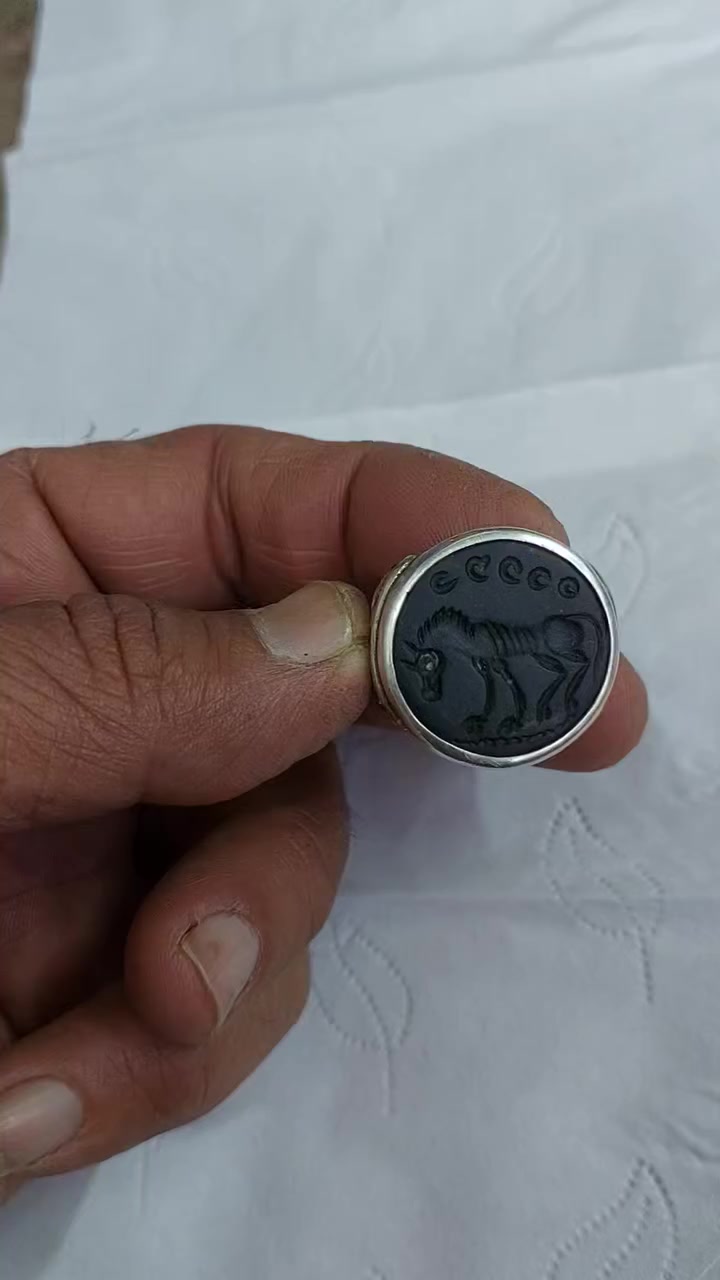 تحف ونوادر عباس أباد 
قياس 23
السعر ١٧٥ الف


**إذا كنت صاحب هذا الإعلان وتريد حذفه لأي سبب، رجاءا أرسل رسالة إلى الدعم الفني**