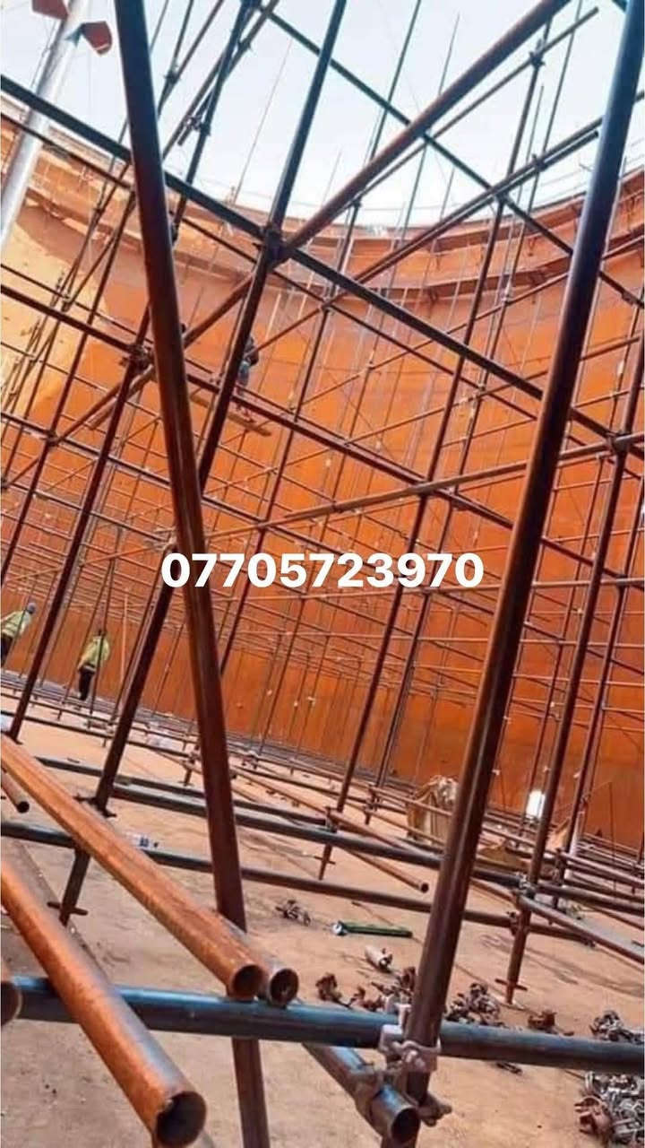 بِسْمِ اللهِ الرَّحْمٰنِ الرَّحِيم
وعلى بركة الله

🔷 بيع وتأجير السكلات بجميع أنواعها 🔷
(جملة ومفرد)
بأنسب الأسعار

⸻

🏗️ السكلات والجكات

▪️ سكلات مستوردة وعراقية
▪️ سكلة فنية (البوري – القفيص – كابلوك تركي)
▪️ سكلات إيرانية
▪️ جكات عجمان مستعملة
▪️ جكات حاضن جديدة (سن خشن)
▪️ دنك صب بجميع القياسات

⸻

🧱 سبيسر خرساني

لرفع الحديد عن الخشب وعن الأرض
▪️ 60 سم – ارتفاع مترين
▪️ 80 سم – ارتفاع مترين
▪️ 90 سم – ارتفاع مترين
▪️ 120 سم – ارتفاع مترين
▪️ 90 سم – ارتفاع 3 متر

⸻

🪵 أخشاب وحديد

▪️ دراب خشب روسي
الطول 4 م – العرض 25 سم – السمك 5 سم

▪️ دراب حديد كوري
(3 متر و 4 متر)

⸻

🛠️ معدات وأدوات

▪️ عربانة البوري
(حديد 3 ملم – البليت 2 ملم – ثقيلة – تاير دراجة حجم 350)

▪️ دريل كسار
▪️ دريل تقشير
▪️ كوسرة

▪️ قفاز
▪️ حادلة
▪️ هزاز
▪️ ساقولة
▪️ فابريتر

▪️ تخم تاير سكلة أبو القفل

▪️ ونچ إيطالي أصلي أبو الختم
(500 كغم) مع عرباين تسكام درجة أولى

▪️ درج كهرباء سلايت فايبر كلاص

⸻

🚚 توصيل إلى جميع المحافظات
📍 العنوان: بغداد

📞 للاستفسار والطلب الاتصال بالأرقام التالية:
📱 
*********** حجي حسين
