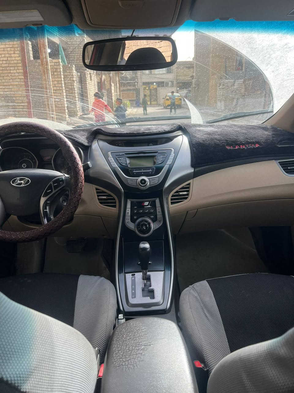 السلام عليكم 
النترا 2013 وارد امريكي حادثه جاملق خفلي  الايسر معدل ممبدل حداديه جديده سياره خير من الله فقط بس التبريد عاطل غير متواجد عالفيس فقط رقم الموبايل 
***********
السعر 108$
